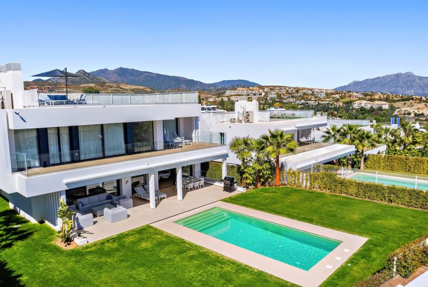 R5151808-Villa-For-Sale-Cancelada-Detached-5-Beds-417-Built-1