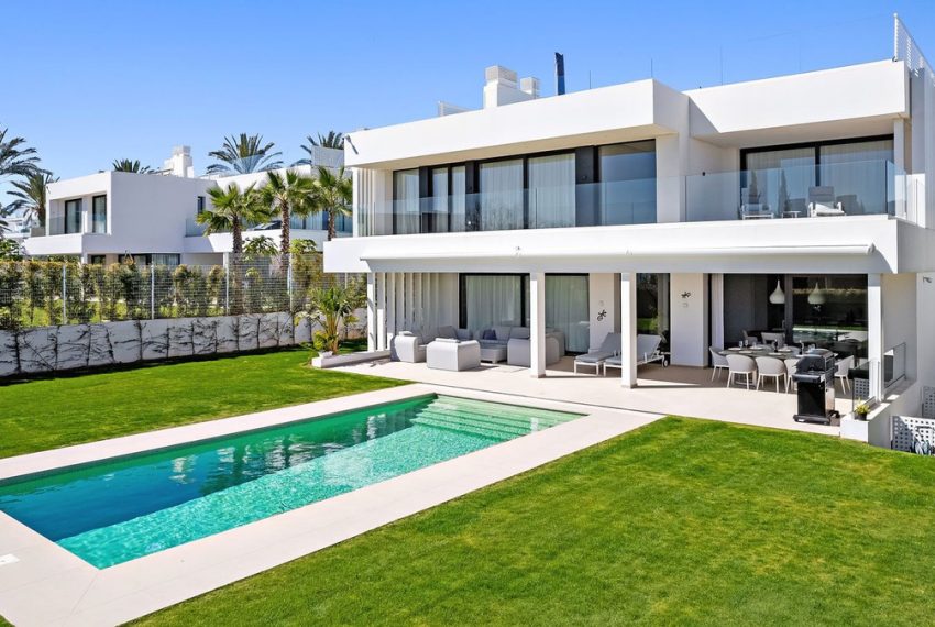 R5151808-Villa-For-Sale-Cancelada-Detached-5-Beds-417-Built