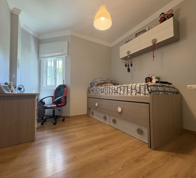 R5151841-Image 1-Ground Floor - 2 Beds - 120 Built