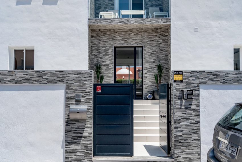 R5152159-Villa-For-Sale-Nueva-Andalucia-Detached-6-Beds-346-Built-1