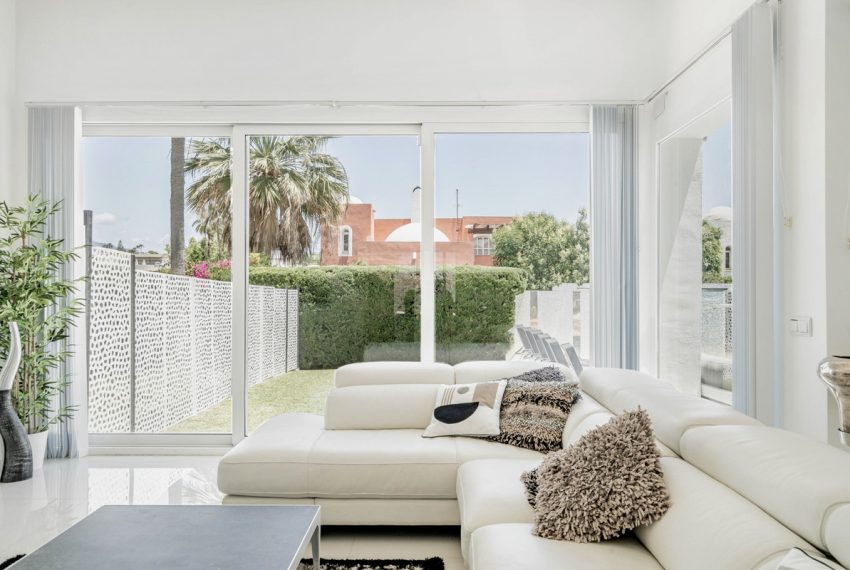 R5152159-Villa-For-Sale-Nueva-Andalucia-Detached-6-Beds-346-Built-8