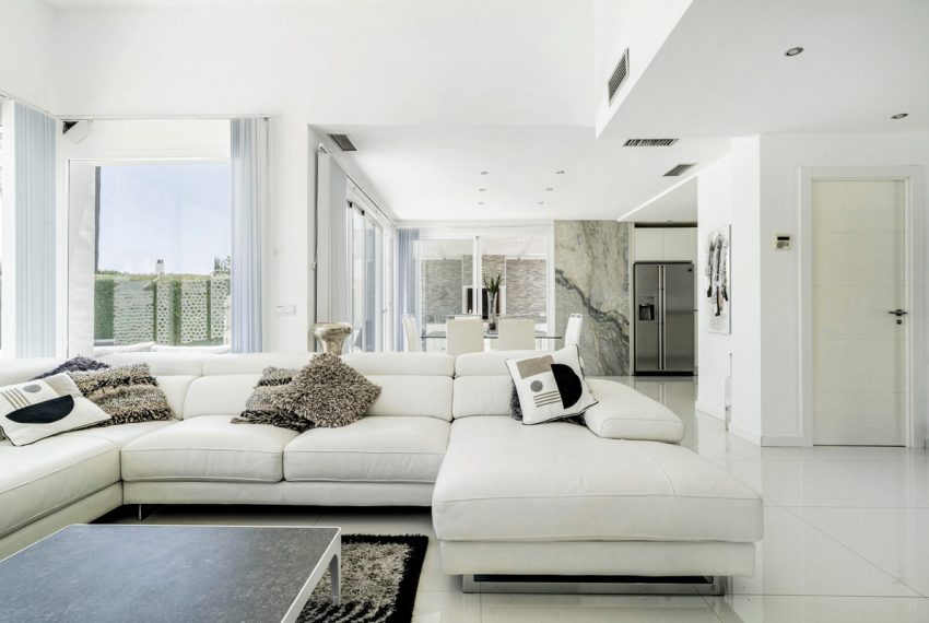 R5152159-Villa-For-Sale-Nueva-Andalucia-Detached-6-Beds-346-Built-9