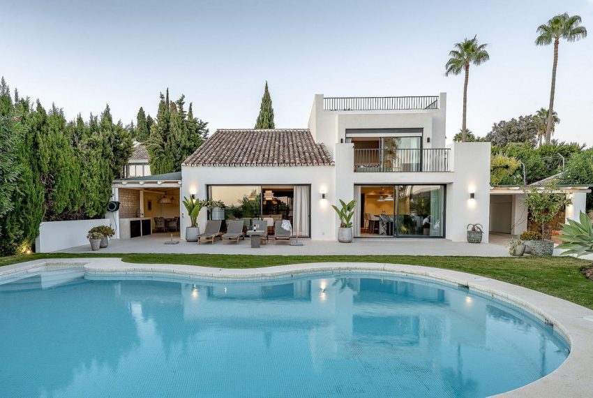 R5152798-Villa-For-Sale-Nueva-Andalucia-Detached-4-Beds-294-Built-1