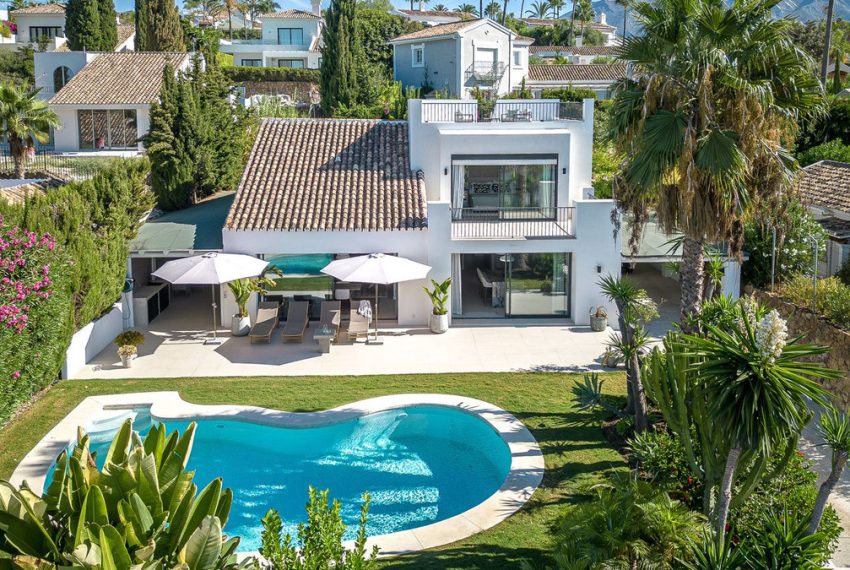 R5152798-Villa-For-Sale-Nueva-Andalucia-Detached-4-Beds-294-Built