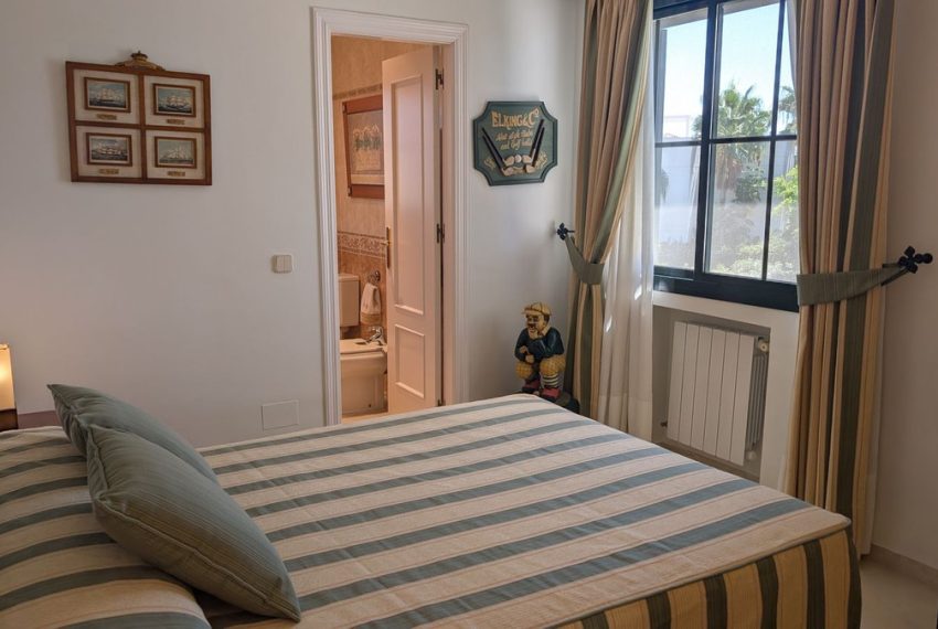 R5152978-Villa-For-Sale-San-Pedro-de-Alcantara-Semi-Detached-4-Beds-420-Built-11