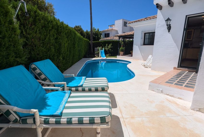R5152978-Villa-For-Sale-San-Pedro-de-Alcantara-Semi-Detached-4-Beds-420-Built