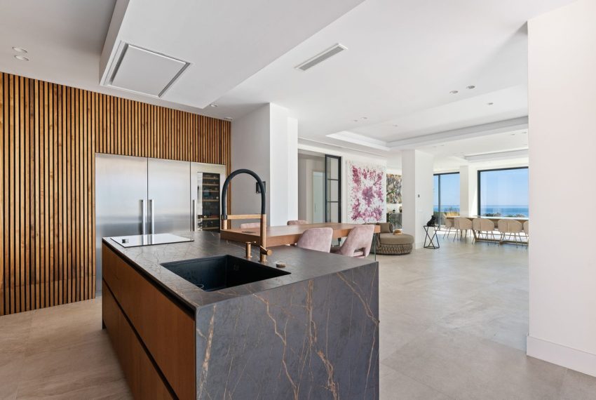 R5153068-Villa-For-Sale-Rio-Real-Detached-4-Beds-429-Built-6