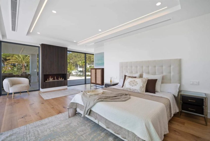 R5153068-Villa-For-Sale-Rio-Real-Detached-4-Beds-429-Built-8