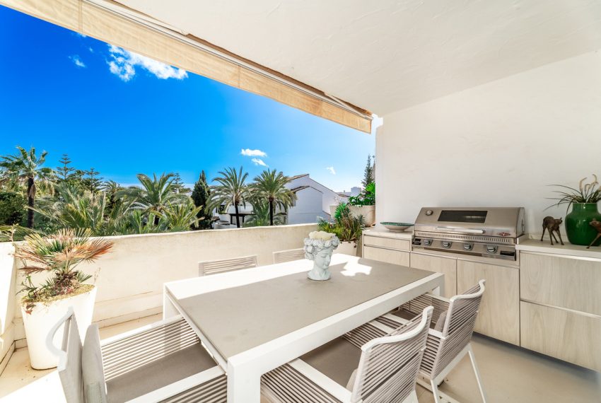 R5153197-Apartment-For-Sale-The-Golden-Mile-Middle-Floor-3-Beds-175-Built-16