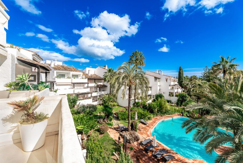 R5153197-Apartment-For-Sale-The-Golden-Mile-Middle-Floor-3-Beds-175-Built