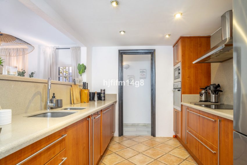 R5153557-Apartment-For-Sale-Nueva-Andalucia-Ground-Floor-2-Beds-128-Built-8