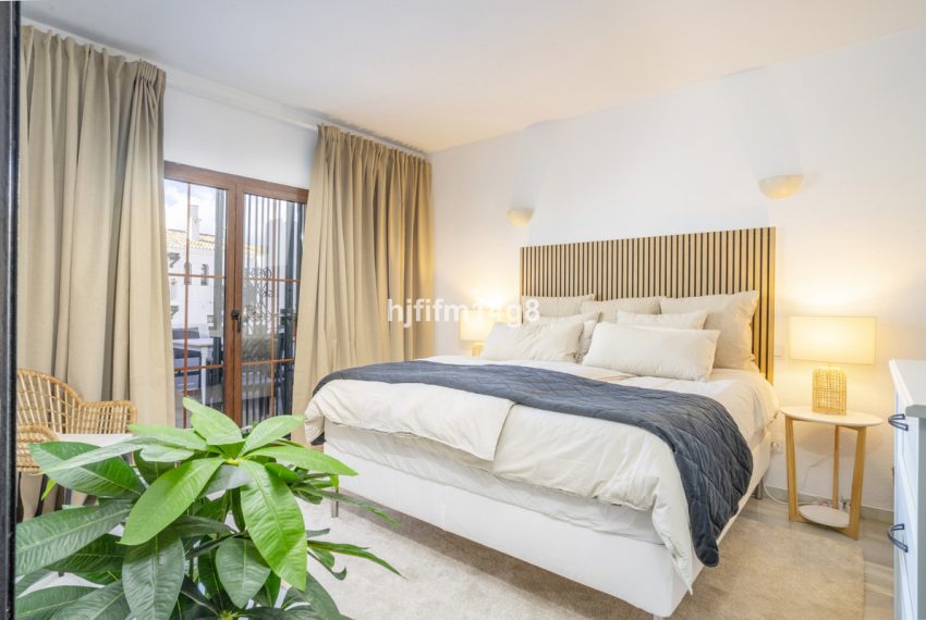 R5153557-Apartment-For-Sale-Nueva-Andalucia-Ground-Floor-2-Beds-128-Built-9