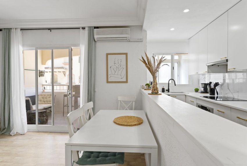 R5153647-Apartment-For-Sale-Estepona-Penthouse-2-Beds-90-Built-5