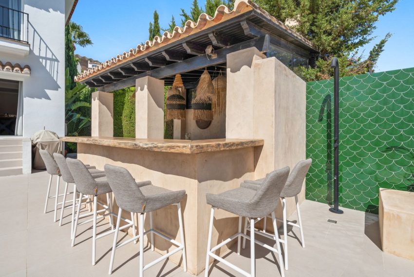 R5153674-Villa-For-Sale-Nueva-Andalucia-Detached-5-Beds-222-Built-7