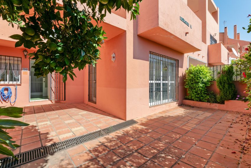 R5154883-Apartment-For-Sale-Marbella-Ground-Floor-4-Beds-138-Built-1