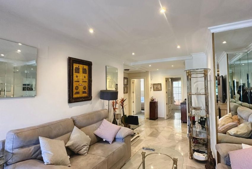 R5154937-Apartment-For-Sale-Nueva-Andalucia-Duplex-3-Beds-130-Built-1