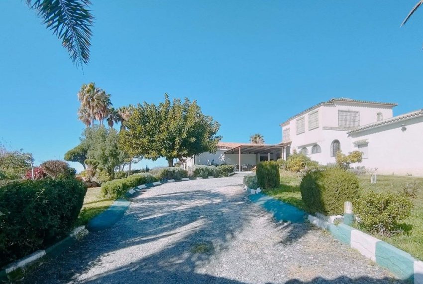 R5154985-Villa-For-Sale-Marbella-Finca-4-Beds-422-Built