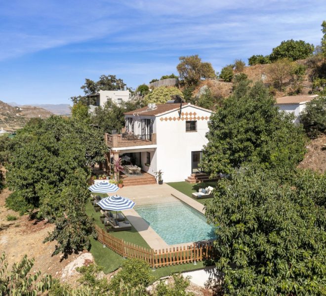 R5154991-Image 1-Detached - 4 Beds - 214 Built