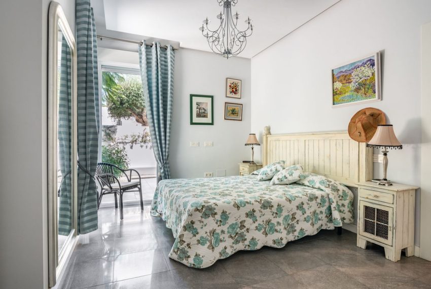 R5155102-Villa-For-Sale-Marbella-Detached-4-Beds-166-Built-2