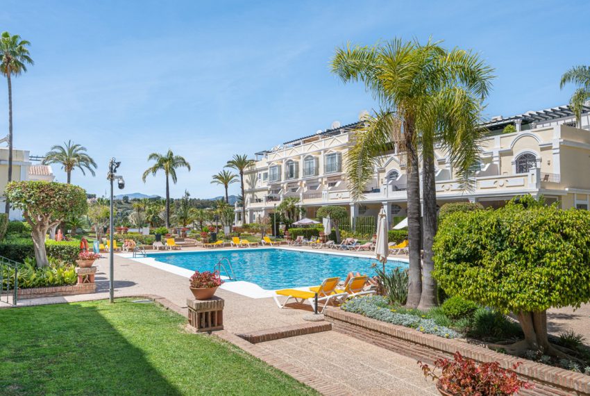 R5155369-Apartment-For-Sale-Nueva-Andalucia-Middle-Floor-2-Beds-96-Built