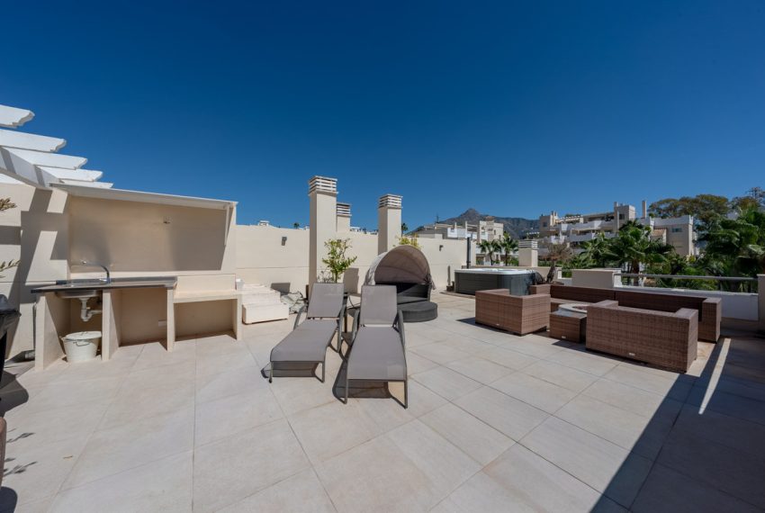 R5155405-Apartment-For-Sale-Nueva-Andalucia-Penthouse-Duplex-3-Beds-133-Built