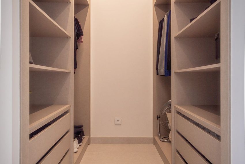 R5155951-Villa-For-Sale-Estepona-Detached-6-Beds-383-Built-12