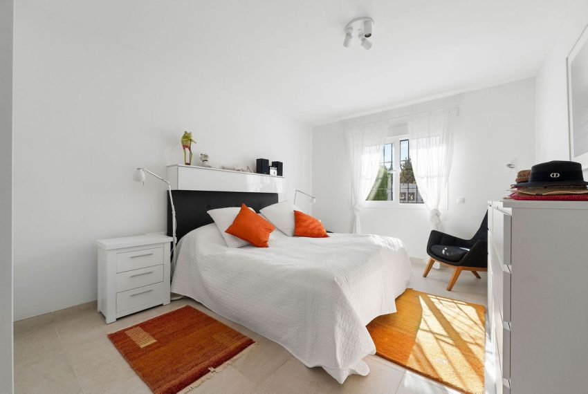 R5156038-Apartment-For-Sale-Nueva-Andalucia-Ground-Floor-2-Beds-85-Built-14