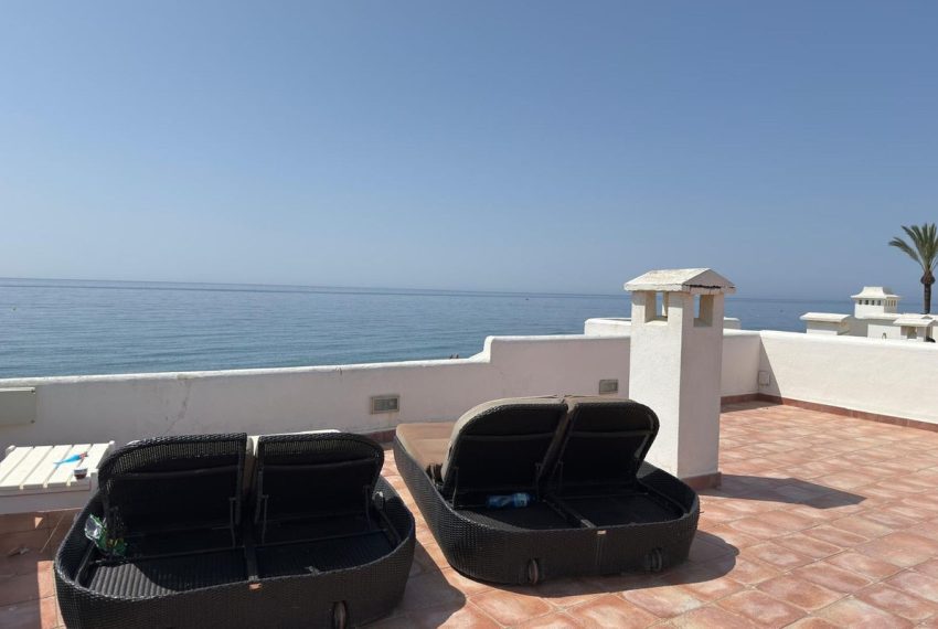 R5156122-Villa-For-Sale-Estepona-Semi-Detached-5-Beds-190-Built-16
