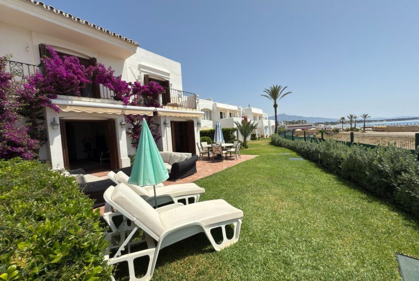 R5156122-Villa-For-Sale-Estepona-Semi-Detached-5-Beds-190-Built-4