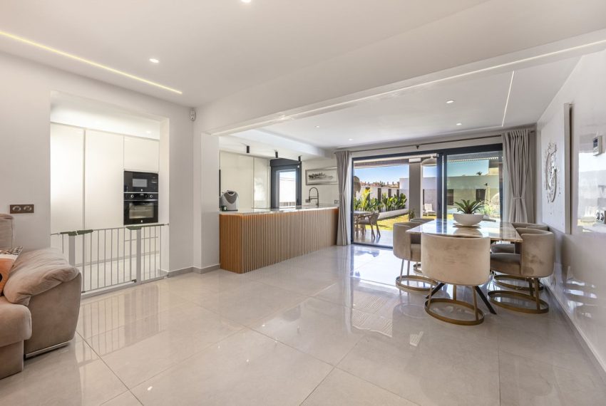 R5156197-Villa-For-Sale-Estepona-Detached-3-Beds-260-Built-11