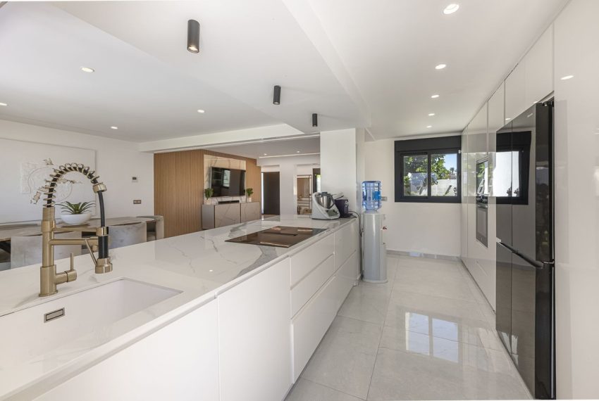 R5156197-Villa-For-Sale-Estepona-Detached-3-Beds-260-Built-15