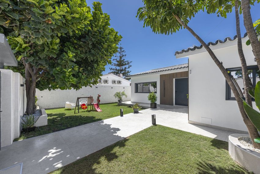 R5156197-Villa-For-Sale-Estepona-Detached-3-Beds-260-Built-4