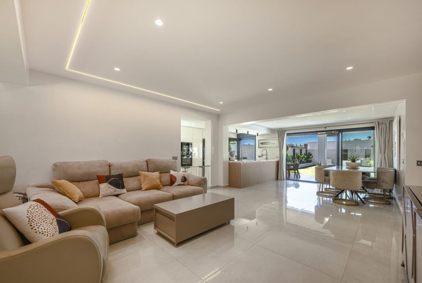 R5156197-Villa-For-Sale-Estepona-Detached-3-Beds-260-Built-9