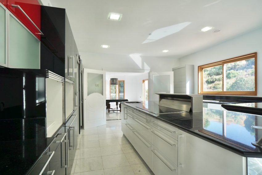 R5156368-Villa-For-Sale-Benahavis-Detached-5-Beds-710-Built-12