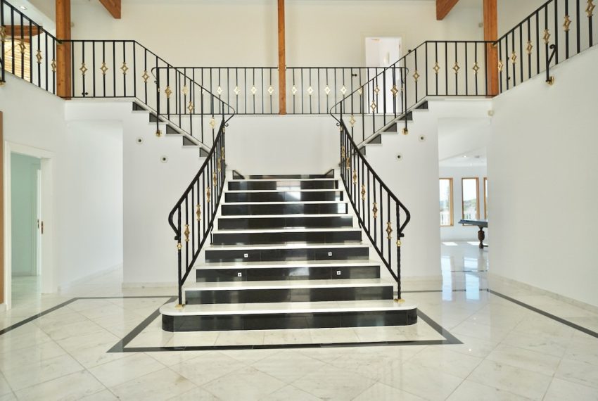 R5156368-Villa-For-Sale-Benahavis-Detached-5-Beds-710-Built-4