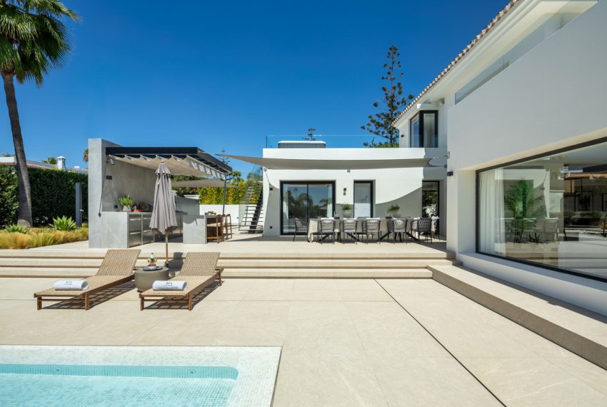 R5156410-Villa-For-Sale-Nueva-Andalucia-Detached-6-Beds-545-Built-12