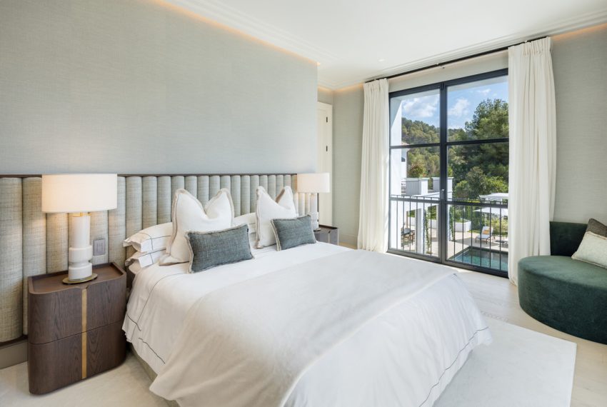 R5156452-Villa-For-Sale-The-Golden-Mile-Detached-6-Beds-1000-Built-13