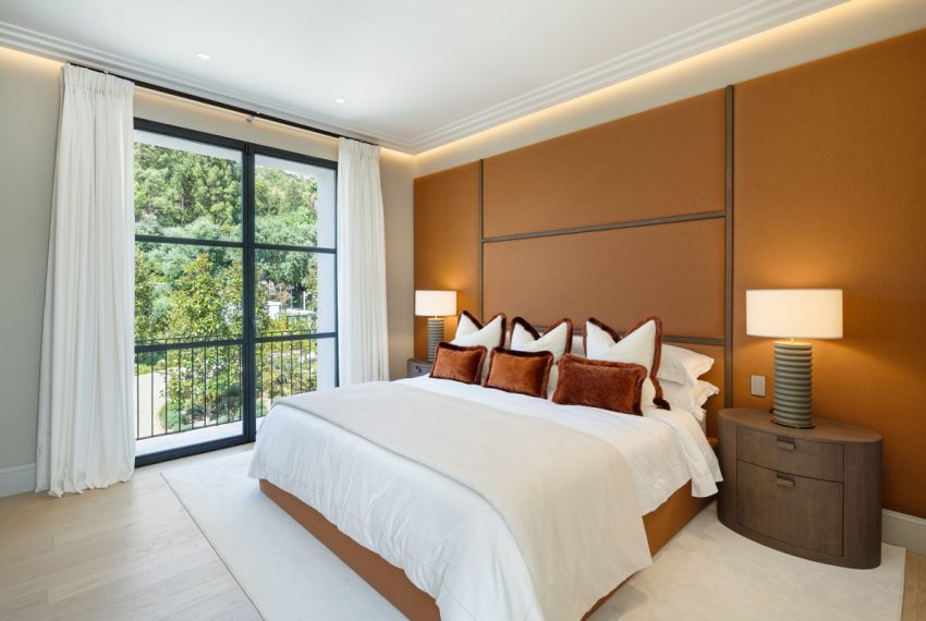 R5156452-Villa-For-Sale-The-Golden-Mile-Detached-6-Beds-1000-Built-17