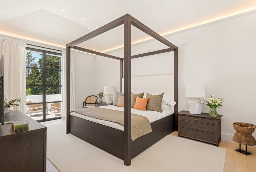 R5156455-Villa-For-Sale-The-Golden-Mile-Detached-6-Beds-1534-Built-12