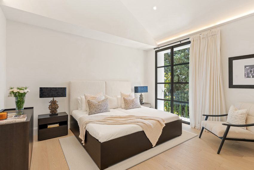 R5156455-Villa-For-Sale-The-Golden-Mile-Detached-6-Beds-1534-Built-16