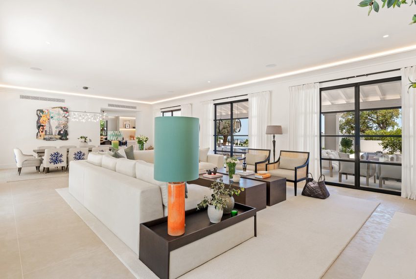 R5156455-Villa-For-Sale-The-Golden-Mile-Detached-6-Beds-1534-Built-4