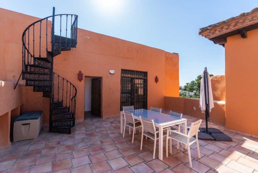 R5156959-Apartment-For-Sale-New-Golden-Mile-Penthouse-2-Beds-144-Built-11