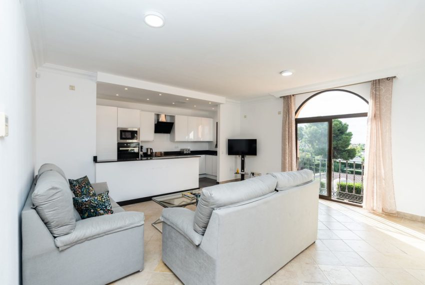 R5156959-Apartment-For-Sale-New-Golden-Mile-Penthouse-2-Beds-144-Built-12