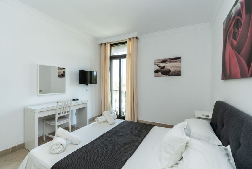 R5156959-Apartment-For-Sale-New-Golden-Mile-Penthouse-2-Beds-144-Built-16