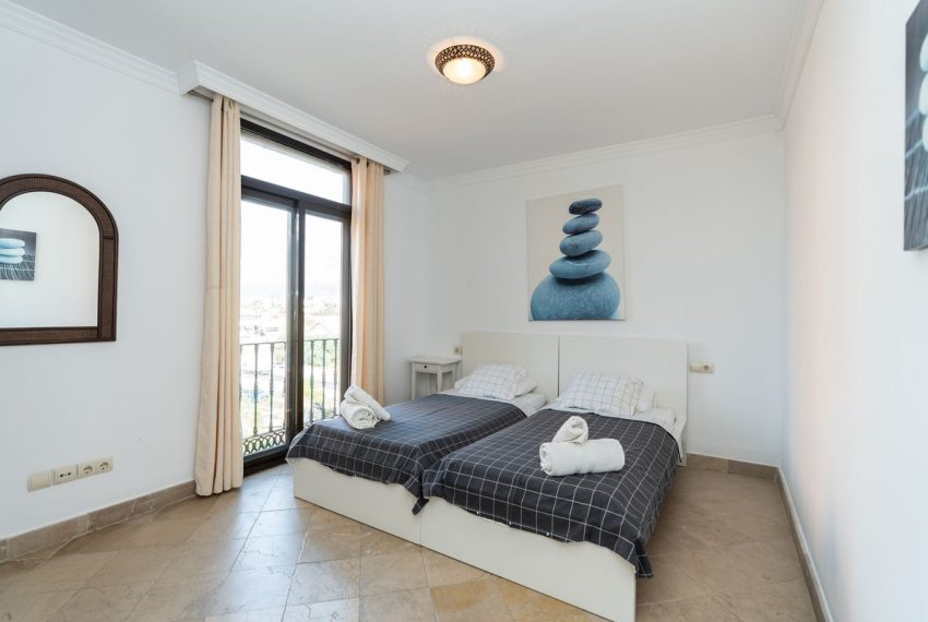R5156959-Apartment-For-Sale-New-Golden-Mile-Penthouse-2-Beds-144-Built-5