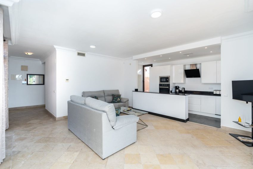 R5156959-Apartment-For-Sale-New-Golden-Mile-Penthouse-2-Beds-144-Built