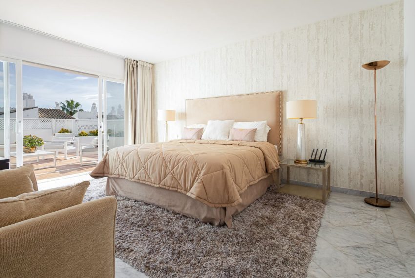 R5157145-Apartment-For-Sale-The-Golden-Mile-Penthouse-Duplex-4-Beds-270-Built-15