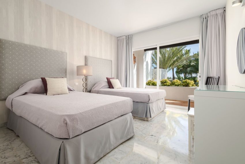 R5157145-Apartment-For-Sale-The-Golden-Mile-Penthouse-Duplex-4-Beds-270-Built-19