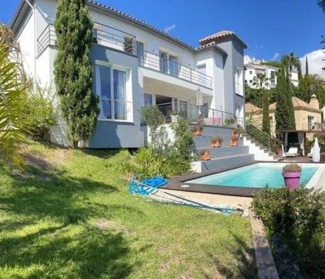 R5157490-Image 1-Detached - 5 Beds - 448 Built