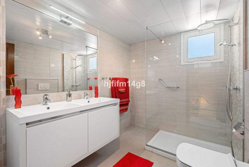 R5158996-Apartment-For-Sale-Nueva-Andalucia-Penthouse-Duplex-3-Beds-249-Built-14